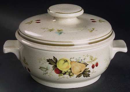 Cornwall (Rim, Double Green Trim) Individual Casserole & Lid