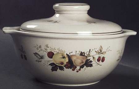 Cornwall (Rim, Double Green Trim) 1.5 Qt Round Covered Casserole