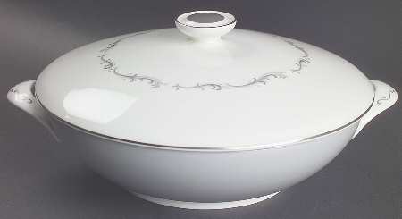 Coronet Round Covered Vegetable