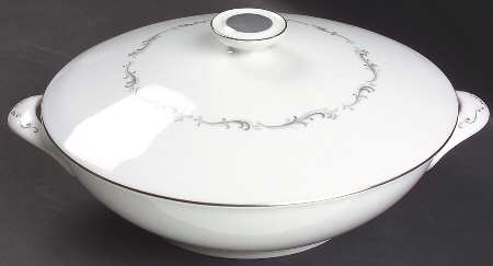 Coronet Round Covered Vegetable