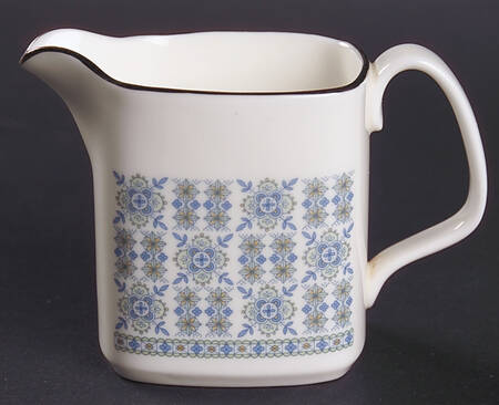 Counterpoint Mini Creamer