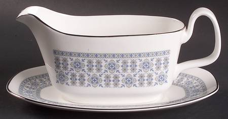 Counterpoint Gravy Boat & Underplate