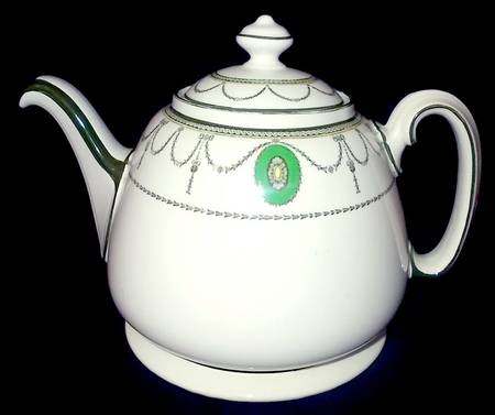 Countess Teapot & Lid