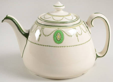 Countess Teapot & Lid