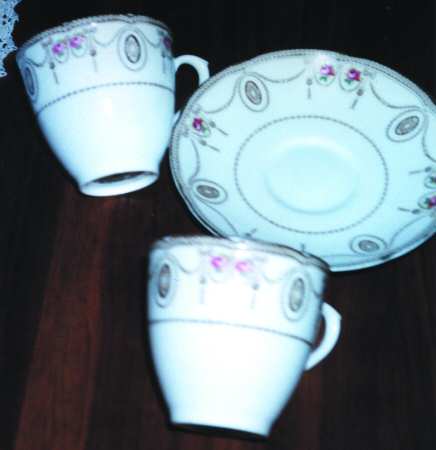 Countess Flat Cup & Saucer Set