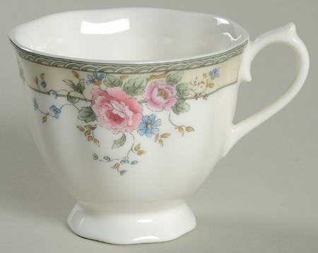 Courtney Footed Cup