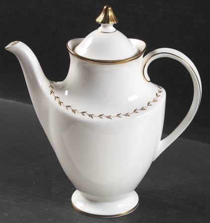 Covington Coffee Pot & Lid