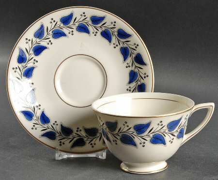 Coventry Navy Blue Footed Cup & Saucer Set