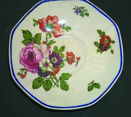 D3823 Saucer