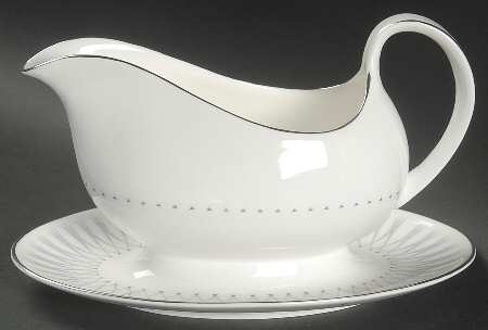 Debut Gravy Boat with Attached Underplate
