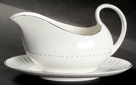 Debut Gravy Boat & Underplate