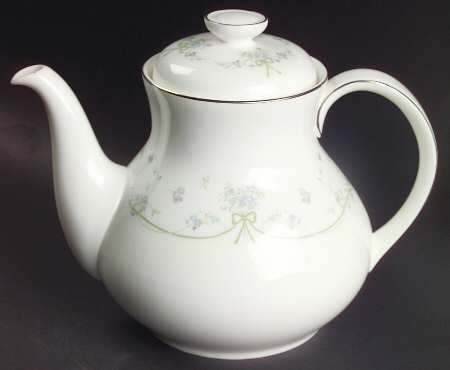 Demure Teapot & Lid