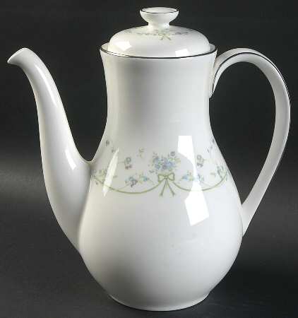Demure Coffee Pot & Lid