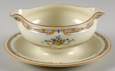 Devonshire Gravy Boat with Attached Underplate