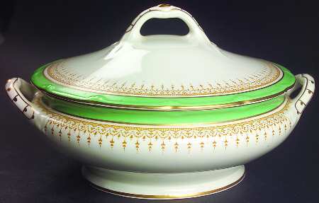 Duke of York Green (Scalloped) Round Covered Vegetable