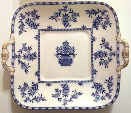 E1430 Square Handled Cake Plate