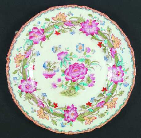 E2924 (Scalloped) by Royal Doulton