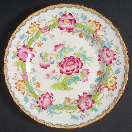E2924 (Scalloped) Luncheon Plate