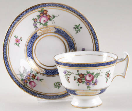 E8042 Footed Cup & Saucer Set