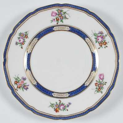 E8042 Luncheon Plate
