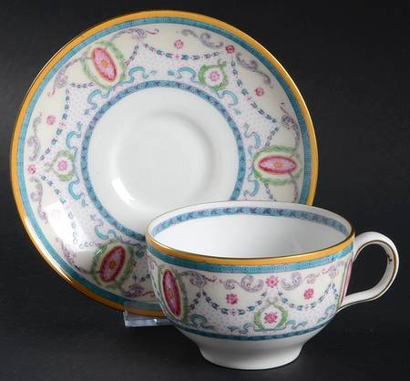 E9627 Flat Cup & Saucer Set