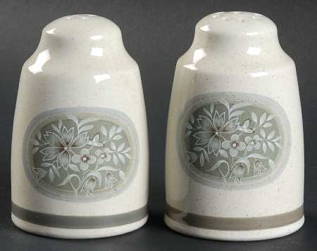 Earthflower Salt & Pepper Set