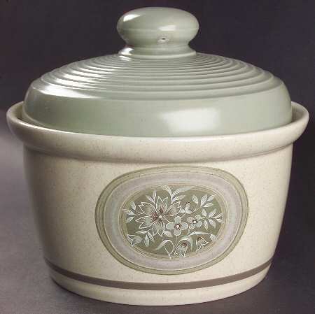 Earthflower 1.5 Qt Round Covered Casserole