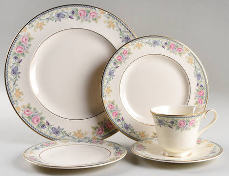 Eleanor 5 Piece Place Setting