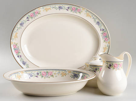 Eleanor 5 Piece Hostess Set