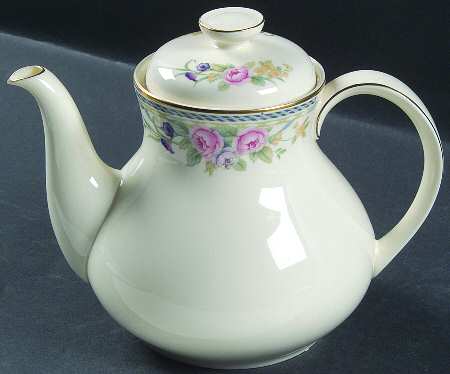 Eleanor Teapot & Lid