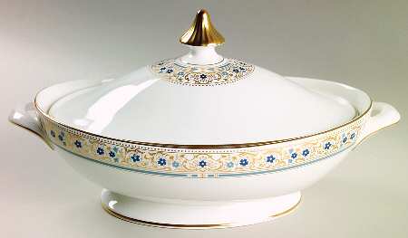 Empress Oval Covered Vegetable