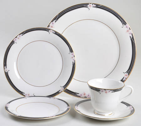 Enchantment 5 Piece Place Setting