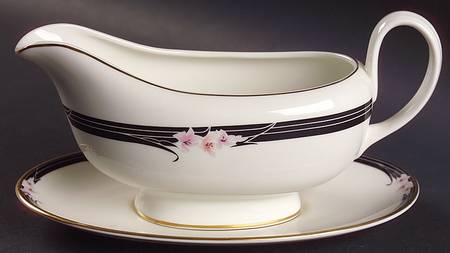 Enchantment Gravy Boat & Underplate