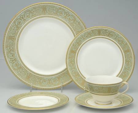 English Renaissance 40 Piece Set