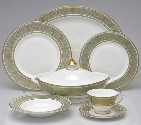 English Renaissance 43 Piece Estate Set
