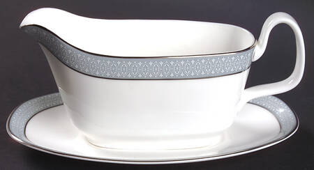 Etude Gravy Boat & Underplate
