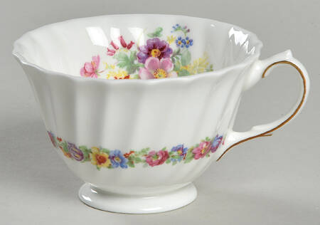 Evesham Footed Cup