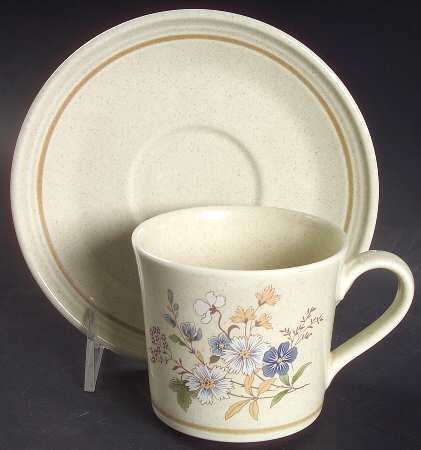 Fairford Flat Cup & Saucer Set
