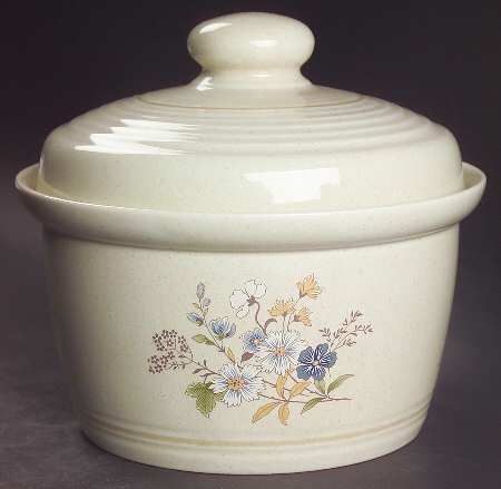 Fairford 1.25 Qt Round Covered Casserole