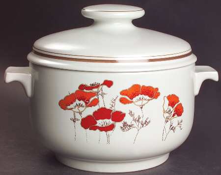 Fieldflower 2.25 Qt Round Covered Casserole