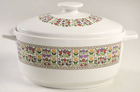 Fireglow 2 Quart Oval Covered Casserole