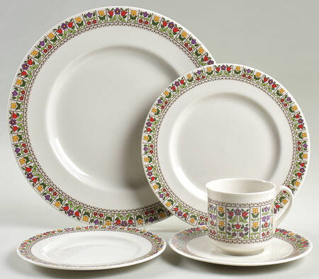 Fireglow 40 Piece Estate Set