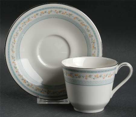 Floral Garland Flat Cup & Saucer Set