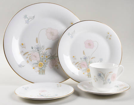Flirtation 40 Piece Estate Set