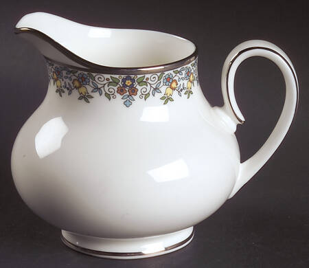 Flowerlace Creamer