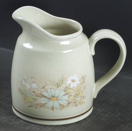 Florinda 32 Oz Pitcher