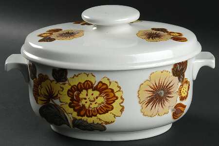 Forest Glen 2 Quart Oval Covered Casserole
