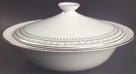 Fontana Round Covered Vegetable