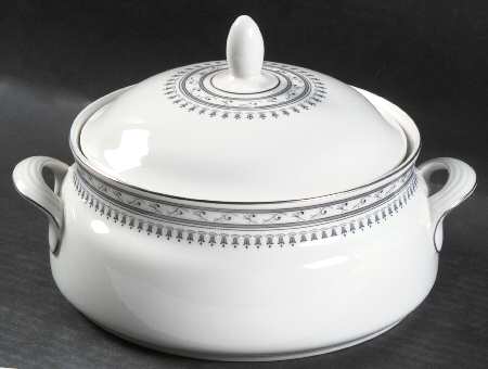Fontana Round Covered Vegetable