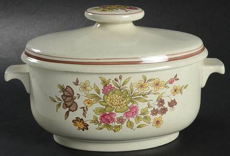 Gaiety Brown 2.5 Quart Oval Covered Casserole